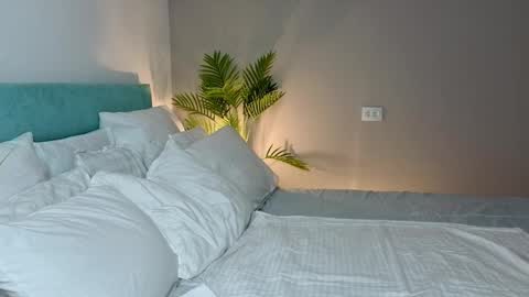 Snapshot of candyyy____ chatting on February 12, 1:17 pm candyyy____ online show from February 12, 1:17 pm