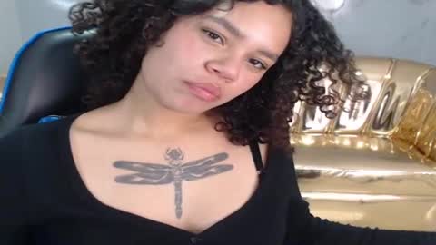 Snapshot of canela_s1 chatting on November 5, 8:20 pm canela_s1 online show from November 5, 8:20 pm