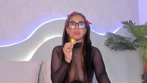 Snapshot of cannelasmith chatting on February 7, 6:11 pm cannelasmith online show from February 7, 6:11 pm