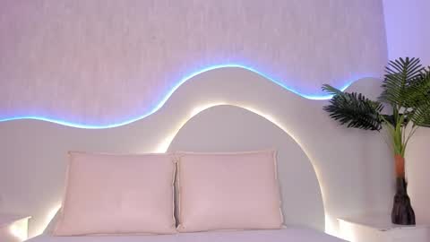 Snapshot of cannelasmith chatting on February 8, 1:03 pm cannelasmith online show from February 8, 1:03 pm