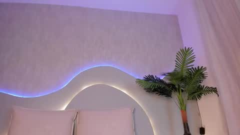 Snapshot of cannelasmith chatting on March 2, 7:54 pm cannelasmith online show from March 2, 7:54 pm