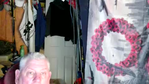 canoelicker69 online show from April 18, 7:07 pm