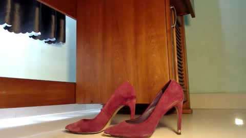 Miss Di online show from April 18, 7:56 am