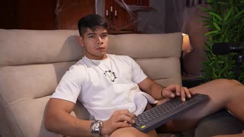 Snapshot of capizzi_ chatting on November 2, 5:15 pm David Capizzi online show from November 2, 5:15 pm