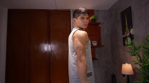 Snapshot of capizzi_ chatting on November 7, 2:06 pm David Capizzi online show from November 7, 2:06 pm