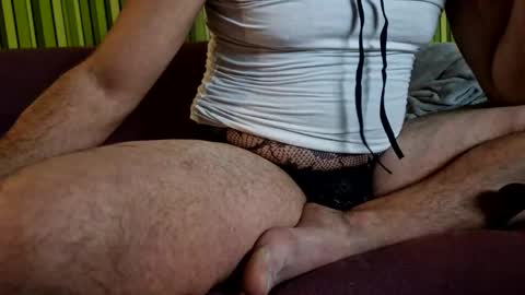 Snapshot of capoo24 chatting on November 3, 10:10 pm capoo24 online show from November 3, 10:10 pm