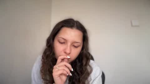 Emma online show from November 17, 6:41 am