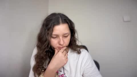 Emma online show from February 5, 8:19 am