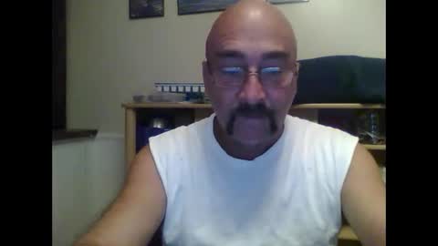 Snapshot of captaineros chatting on October 18, 2:40 pm Captain Eros online show from October 18, 2:40 pm