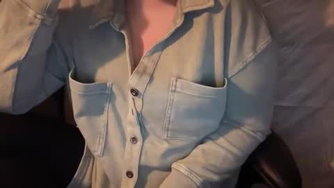 Cara Bou online show from December 2, 10:27 pm