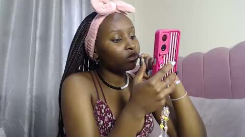 Snapshot of caramel_chocolate01 chatting on October 23, 9:08 am caramel online show from October 23, 9:08 am