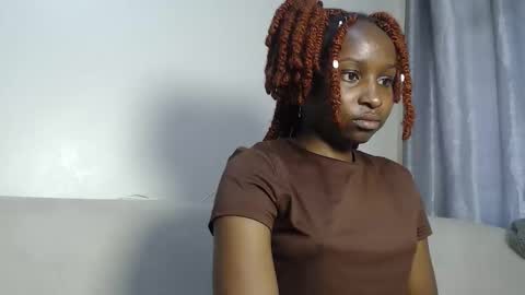 Snapshot of caramel_chocolate01 chatting on November 10, 5:17 am caramel online show from November 10, 5:17 am