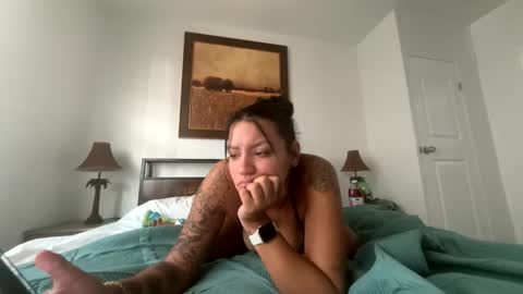 Snapshot of caramelmami26 chatting on May 26, 12:23 pm caramelmami26 online show from May 26, 12:23 pm