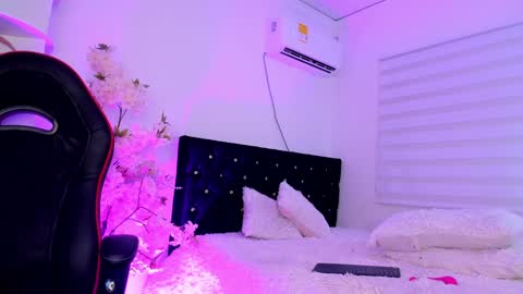 Caramel online show from December 23, 9:27 am