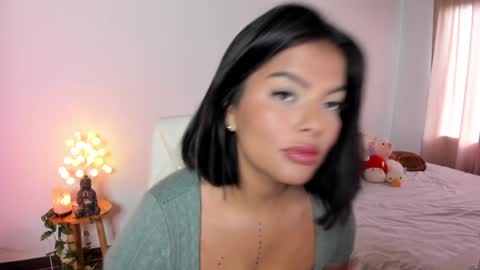 Snapshot of caramelo_xox chatting on January 2, 9:50 pm              online show from January 2, 9:50 pm