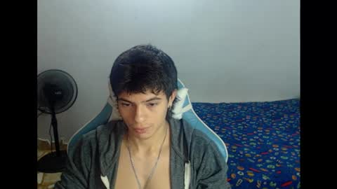 carapalida9008 online show from October 18, 3:13 pm