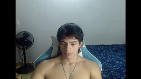 carapalida9008 online show from October 20, 6:52 pm