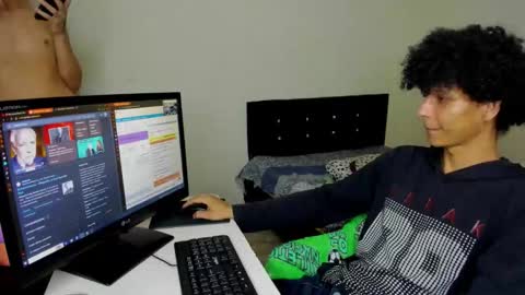 Snapshot of cardrey05 chatting on September 17, 6:04 am Carlos and Cristian online show from September 17, 6:04 am