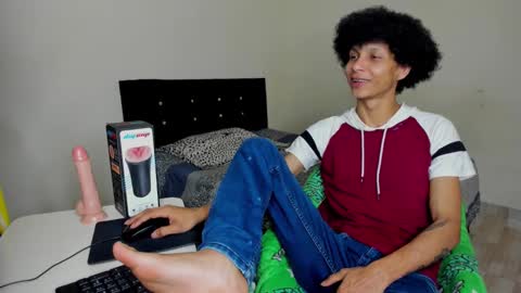 Snapshot of cardrey05 chatting on September 17, 7:15 pm Carlos and Cristian online show from September 17, 7:15 pm