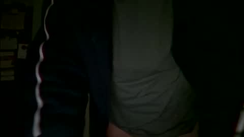 Snapshot of caressluving chatting on March 19, 5:44 am Caressluving online show from March 19, 5:44 am