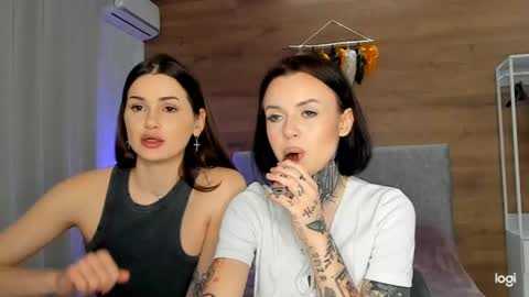 Snapshot of caressyourself chatting on February 2, 8:24 am caressyourself online show from February 2, 8:24 am