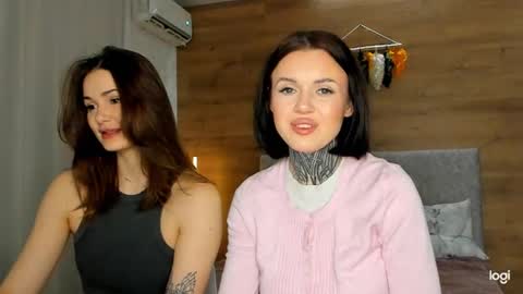 Snapshot of caressyourself chatting on February 6, 8:18 am caressyourself online show from February 6, 8:18 am