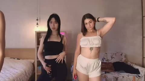 Snapshot of caressyourself chatting on October 20, 11:10 am caressyourself online show from October 20, 11:10 am