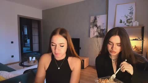 Snapshot of caressyourself chatting on November 29, 5:43 am caressyourself online show from November 29, 5:43 am