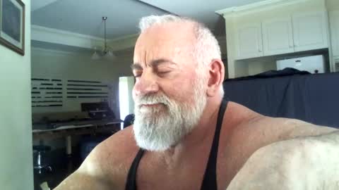 C A Rey online show from November 8, 12:33 am