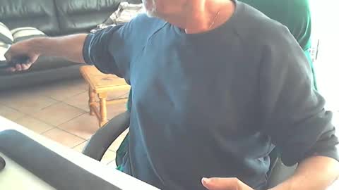 Snapshot of cargo69 chatting on April 18, 10:19 am cargo69 online show from April 18, 10:19 am