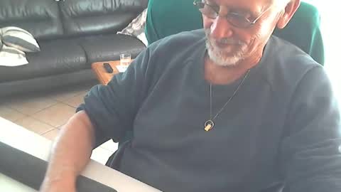 Snapshot of cargo69 chatting on April 30, 3:29 pm cargo69 online show from April 30, 3:29 pm