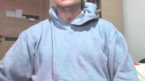 Laz online show from November 23, 9:03 pm