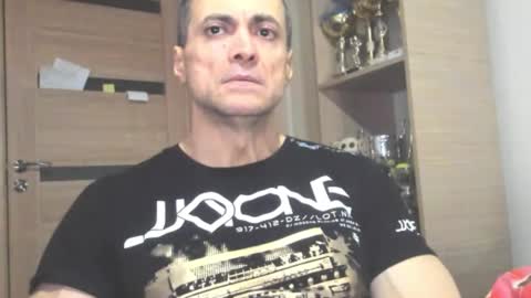 Laz online show from January 17, 11:52 pm