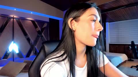 Carina online show from January 29, 11:30 am