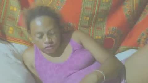 carinesexy69 online show from December 3, 5:12 pm