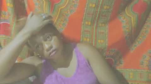 carinesexy69 online show from December 3, 9:45 pm