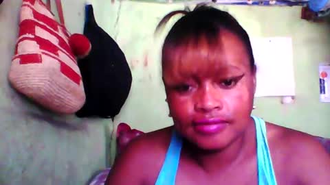 carinesexy69 online show from December 18, 10:30 am