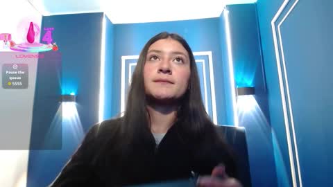 Snapshot of caritoluna_ chatting on November 19, 4:01 am Carito online show from November 19, 4:01 am