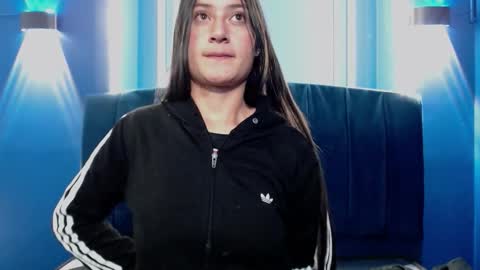 Snapshot of caritoluna_ chatting on November 28, 3:42 am Carito online show from November 28, 3:42 am