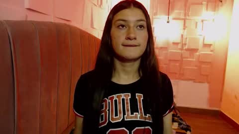 Snapshot of caritoluna_ chatting on December 16, 3:44 am Carito online show from December 16, 3:44 am