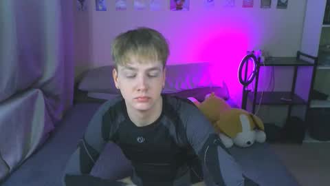 Carl online show from December 18, 5:00 pm