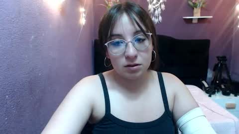 Snapshot of carla_999 chatting on November 6, 4:08 pm carla_999 online show from November 6, 4:08 pm