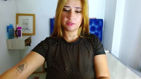 Carla online show from December 31, 1:52 pm