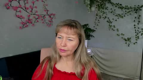 Snapshot of carla_vogue chatting on December 4, 10:13 am Carla Vogue online show from December 4, 10:13 am