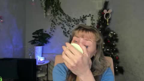 Snapshot of carla_vogue chatting on December 14, 2:50 am Carla Vogue online show from December 14, 2:50 am