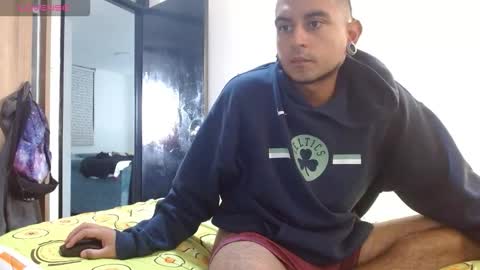 carlandelli1 online show from February 12, 3:07 pm