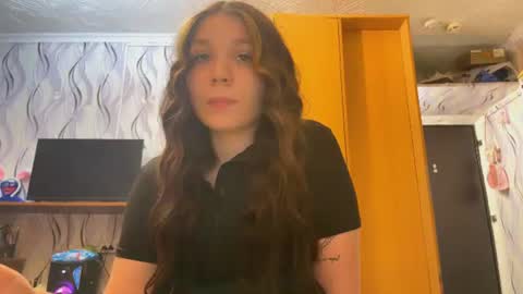 Snapshot of carleegarbutt chatting on July 7, 2:43 pm Sally online show from July 7, 2:43 pm