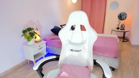 Alejandra online show from February 27, 1:16 am