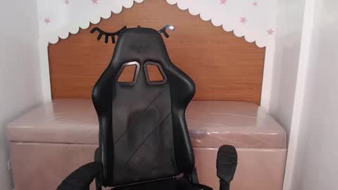 CARLYE   online show from November 13, 3:55 pm