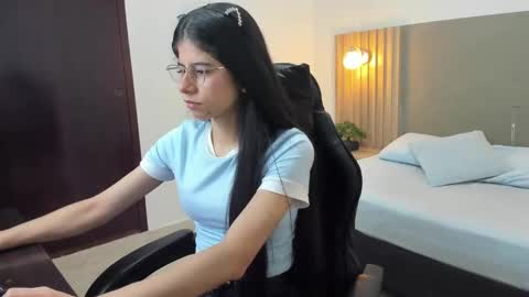 Snapshot of carlina_15 chatting on September 9, 12:26 pm C A R L I N A online show from September 9, 12:26 pm